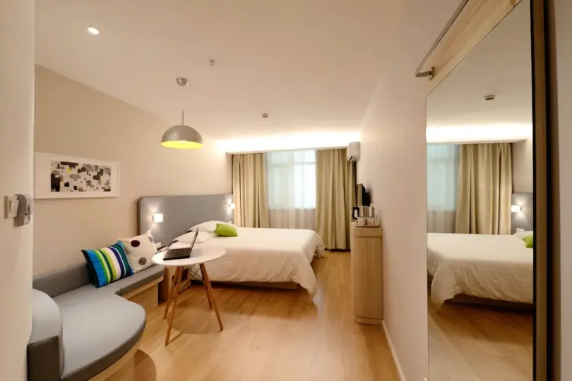 10 Best Hotels In Canada For ForeignersÂ
